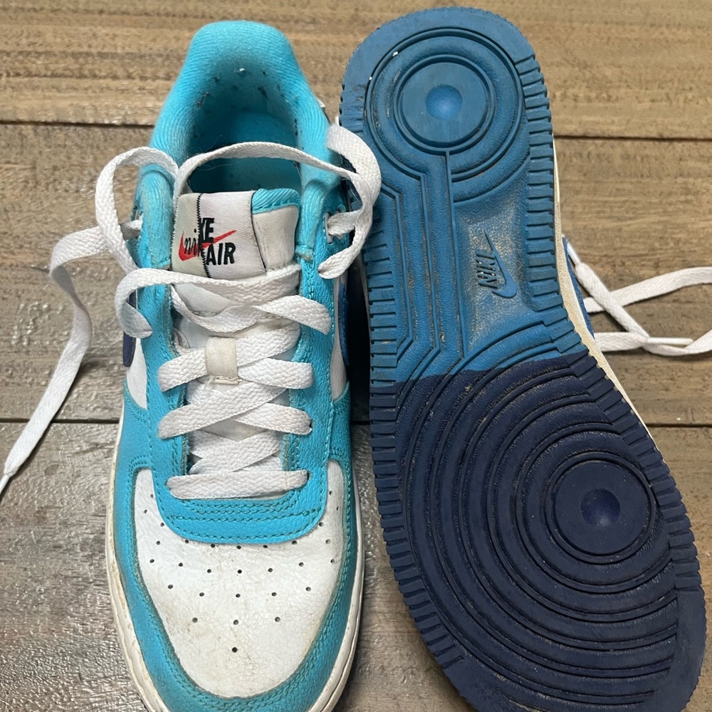 Nike Blue and White Sneakers Classic Design